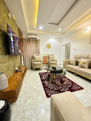 Glamorous 2 Bedroom at Wuse 2 Abuja with 24hr Power WIFI NETFLIX